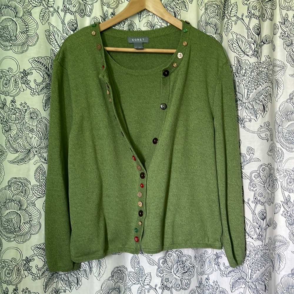 Koret WOMAN XL GREEN sweater with lots of buttons